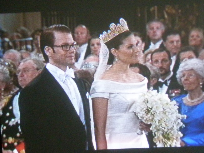 Det kungliga bröllopet (Die königliche Hochzeit) 19. Juni 2010 – nun ist es endlich soweit: die langerwartete Hochzeit zwischen Kronprinzessin...
