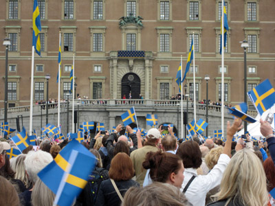 König Carl Gustafs Rede vor dem königlichen Schloss in Stockholm